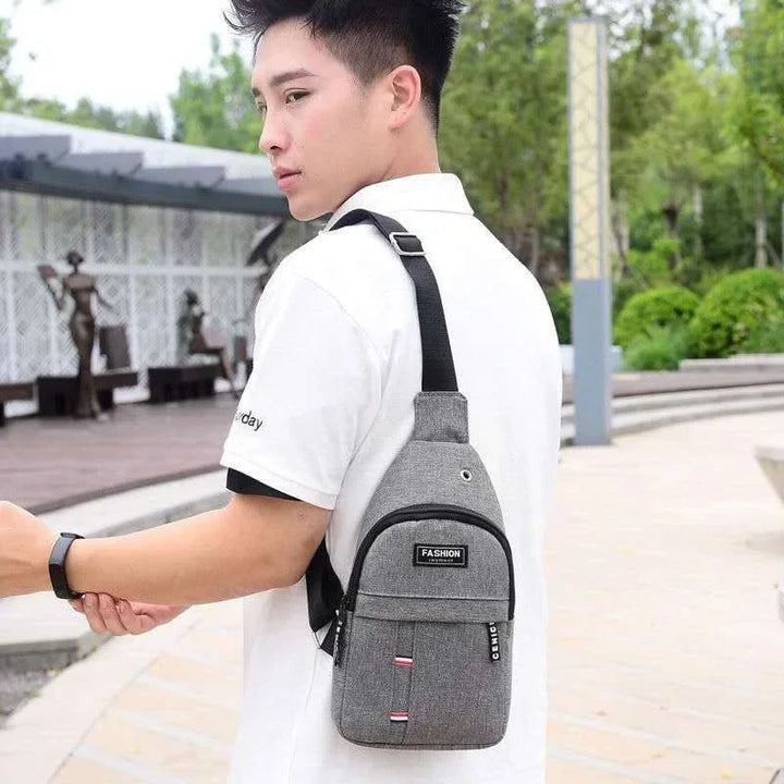 2023 Men's Nylon Waterproof Chest Bag