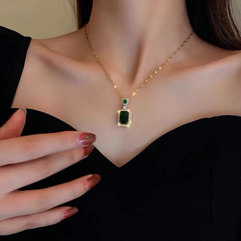 Emerald Perfume Bottle Jewelry Set – 3 Pcs