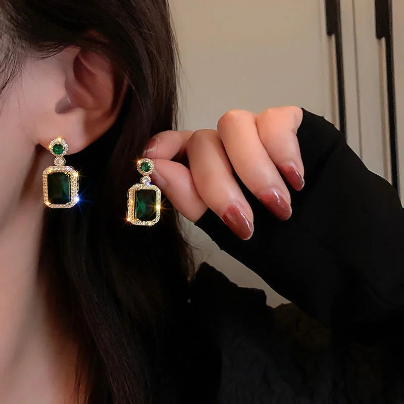 Emerald Perfume Bottle Jewelry Set – 3 Pcs